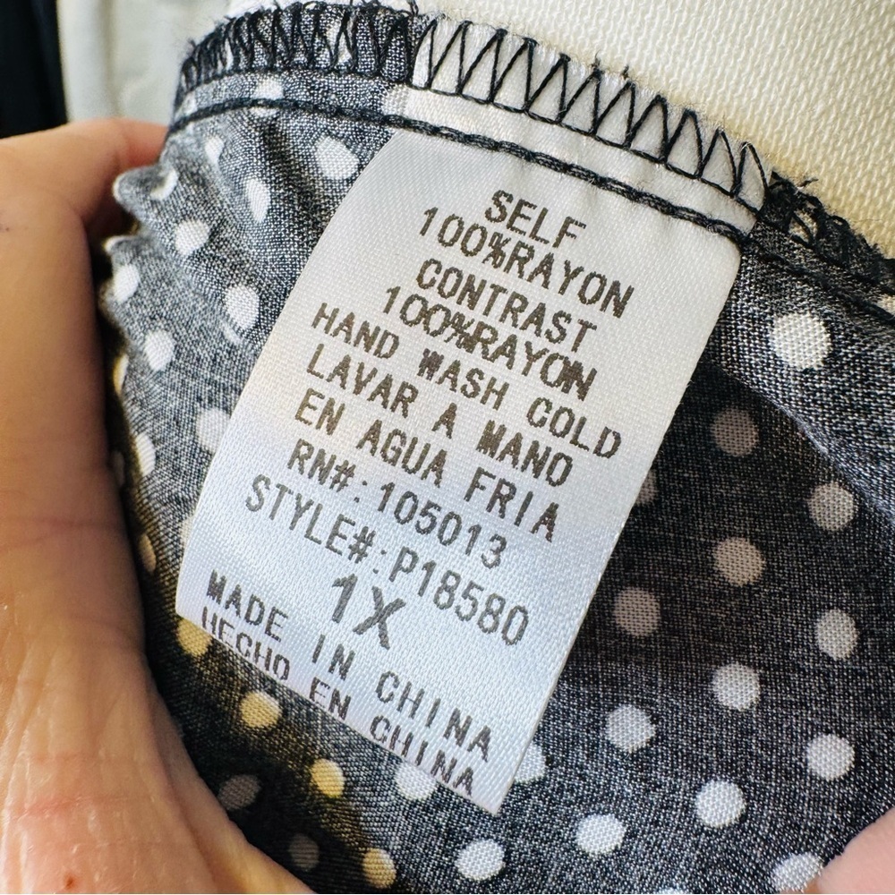 ANDREE BY UNIT Black and White Polka Dot Ruffled Bubble Blouse - Picture 11 of 11